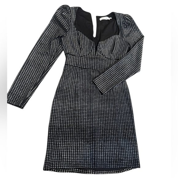 Astr (Revolve) M Monochrome Houndstooth M puff sleeve GUC  Long Sleeve Dress - Picture 1 of 14